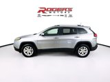 Used 2018 Jeep Cherokee Latitude w/ Cold Weather Group image 4