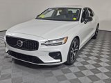 Certified 2025 Volvo S60 B5 Core image 3