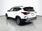 Certified 2022 Kia Seltos EX image 5