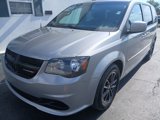 Used 2016 Dodge Grand Caravan SE image 3