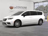 New 2025 Chrysler Pacifica Select image 2