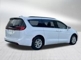 Certified 2022 Chrysler Pacifica Touring-L image 4
