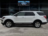 Used 2019 Ford Explorer XLT image 2