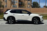 Used 2021 Nissan Rogue Platinum image 3