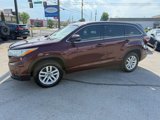 Used 2016 Toyota Highlander LE image 2