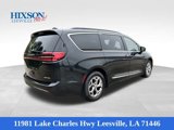 Used 2023 Chrysler Pacifica Limited image 3