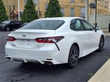 Used 2023 Toyota Camry SE image 3