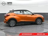 Used 2022 Nissan Kicks SV image 3