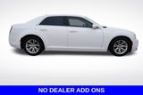 Used 2017 Chrysler 300 Limited image 2