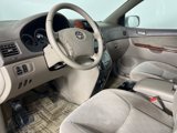 Used 2005 Toyota Sienna XLE image 2