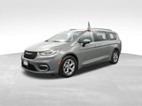 Used 2023 Chrysler Pacifica Limited image 4