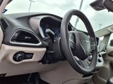 Used 2023 Chrysler Pacifica Touring-L image 3