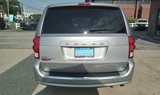 Used 2016 Dodge Grand Caravan SE image 3