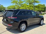 Used 2023 Jeep Grand Cherokee Laredo image 5