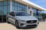 Certified 2025 Volvo S60 B5 Core image 2