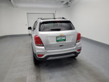 Used 2018 Chevrolet Trax LT w/ LT Convenience Package image 6