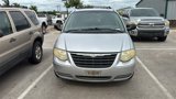 Used 2006 Chrysler Town & Country LX image 2