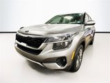 Used 2021 Kia Seltos EX image 3