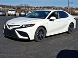 Used 2023 Toyota Camry SE image 3