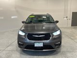 Used 2021 Chrysler Pacifica Touring-L image 3