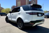 Used 2022 Land Rover Discovery S R-Dynamic image 3