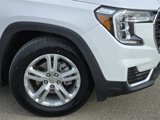 Used 2022 GMC Terrain SLE w/ Driver Convenience Package image 4