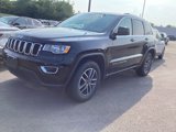 Used 2019 Jeep Grand Cherokee Laredo w/ 18" Wheel & 8.4" Radio Group image 3