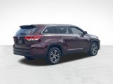 Used 2019 Toyota Highlander LE w/ Phone Cable & Charge Package image 2