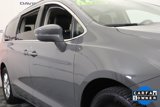 Used 2022 Chrysler Pacifica Touring-L image 3