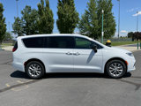New 2025 Chrysler Pacifica Select image 2
