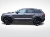 Used 2018 Jeep Grand Cherokee Altitude image 4