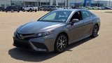 Used 2023 Toyota Camry SE image 4
