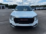 Used 2024 GMC Terrain SLE image 3
