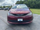 Used 2017 Chrysler Pacifica Touring w/ Tire & Wheel Group image 3