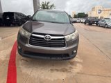 Used 2015 Toyota Highlander XLE image 2