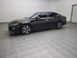 Used 2022 Nissan Altima 2.5 SV image 2