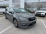 Used 2023 Chrysler Pacifica Touring-L image 2