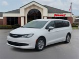 Used 2023 Chrysler Voyager LX image 2