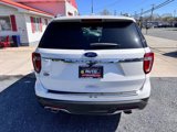 Used 2018 Ford Explorer XLT w/ Equipment Group 202A image 6