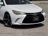 Used 2015 Toyota Camry SE image 3