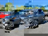 Used 2023 Nissan Rogue SV image 2