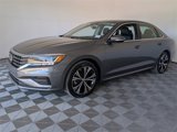 Certified 2021 Volkswagen Passat 2.0T SE image 4