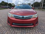 Used 2014 Toyota Camry L image 2