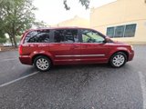 Used 2014 Chrysler Town & Country Touring image 6