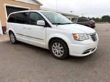 Used 2014 Chrysler Town & Country Touring image 3