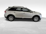 Used 2012 Lincoln MKX FWD image 4