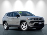 Used 2023 Jeep Compass Sport image 2