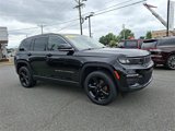 Certified 2022 Jeep Grand Cherokee Limited w/ Luxury Tech Group II image 4