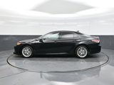 Used 2018 Toyota Camry XLE image 4
