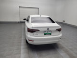 Used 2019 Volkswagen Jetta SE w/ Cold Weather Package image 6